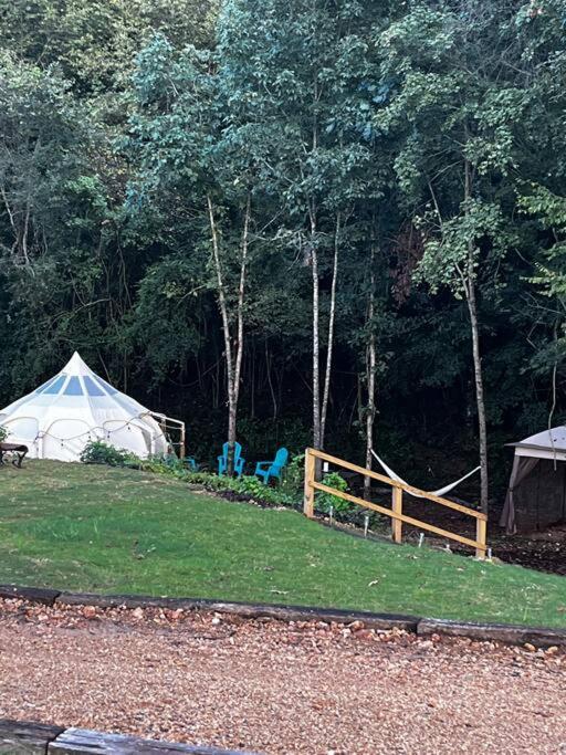 The Pisces-A Stargazing, Luxury Glamping Tent Rogersville Exteriér fotografie